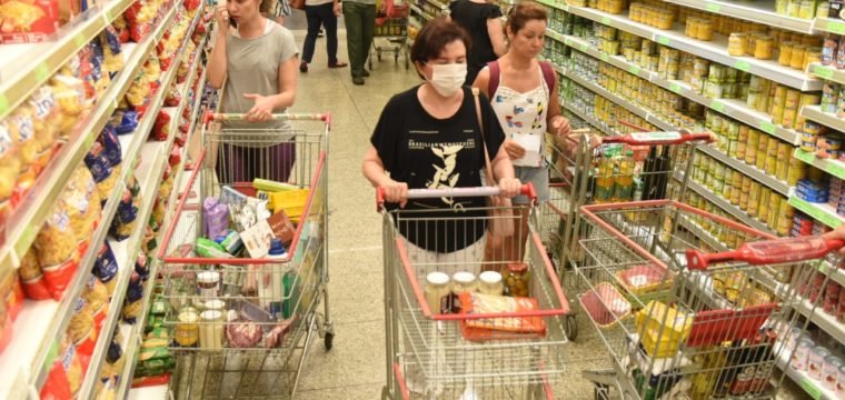 Coronavírus: como se comportar no supermercado em meio à pandemia