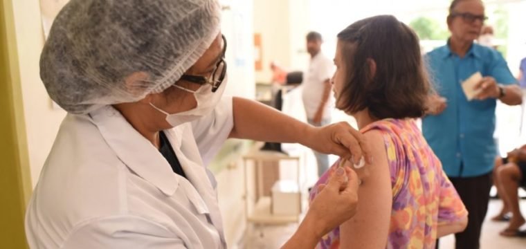 Vacinação contra gripe em Cachoeiro alcança 97% dos idosos