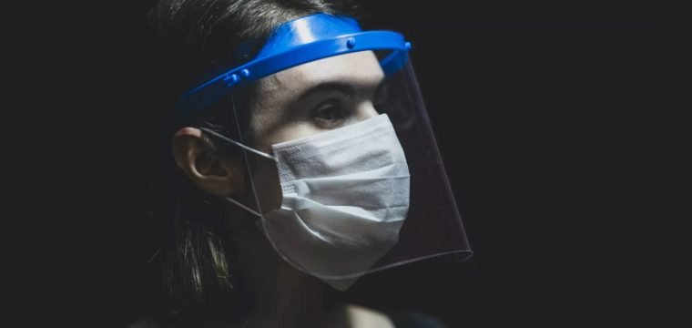 Distanciamento, máscara e proteção ocular são essenciais contra Covid-19