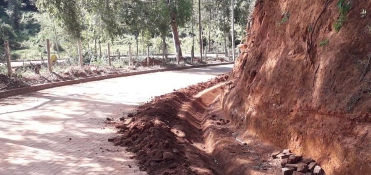 Obras de conserva e pavimentação continuam na região do Caparaó