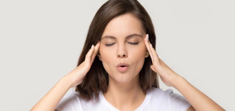 Yoga facial pode diminuir flacidez e amenizar a papada