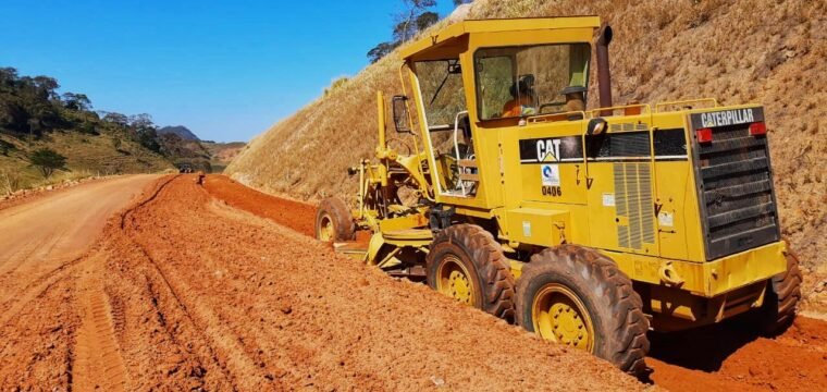 Governador visita obras rodoviárias e hospital no sul do Estado