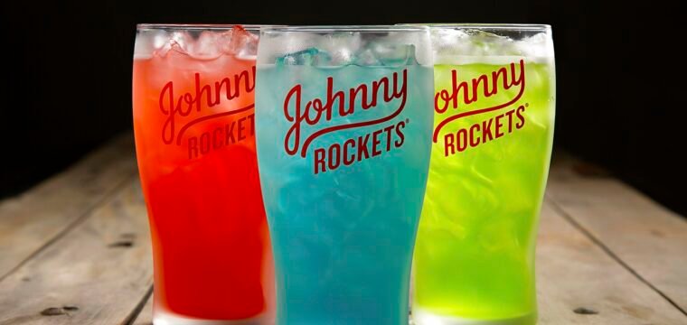 Franquia Johnny Rockets inaugura primeira unidade no Espírito Santo