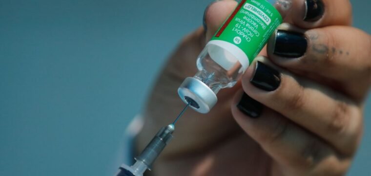 Mais de 84 mil doses de vacina contra a Covid-19 chegam ao Espírito Santo neste sábado