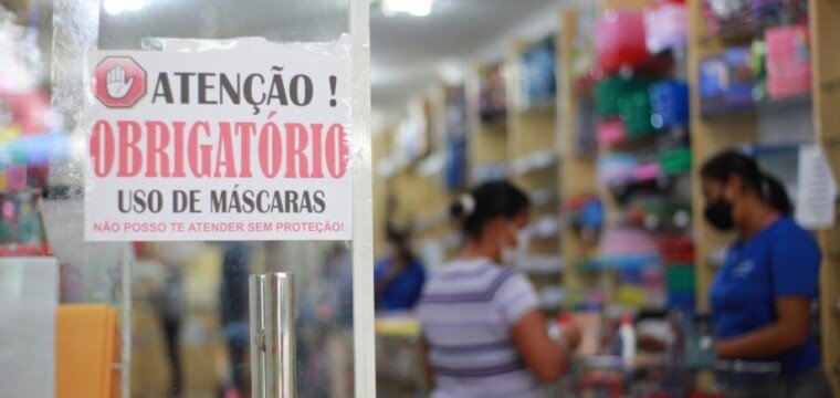 Risco moderado: confira como funcionam atividades comerciais e serviços municipais