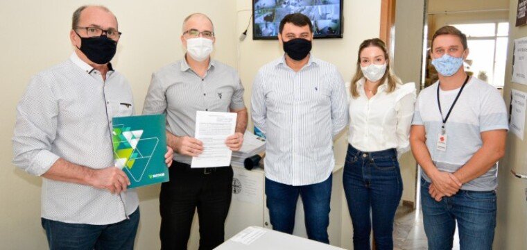 Sicoob Credirochas assina contrato de parceria com instituições beneficiadas pelo edital de projetos sociais