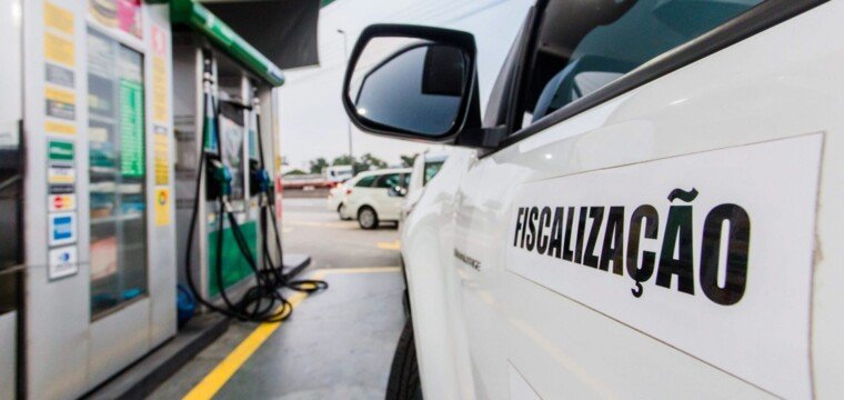 Procon de Cachoeiro participa de fiscalização em postos de combustíveis