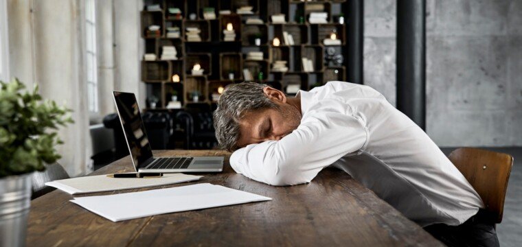 Como evitar que o home office atrapalhe o seu sono