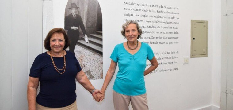 Exposição sobre Newton Braga é aberta com presença de filhas do escritor