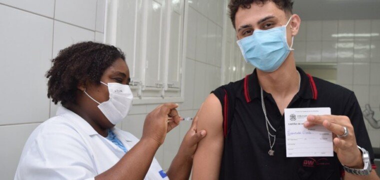 Covid: Cachoeiro amplia vacinação para jovens com mais de 18 anos