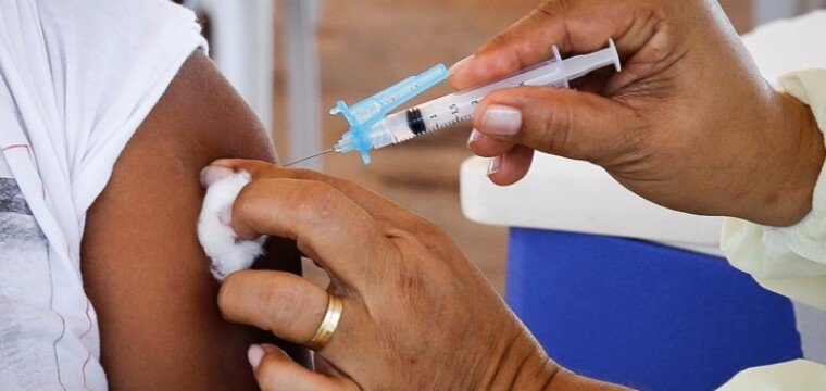 Cachoeiro mantém vacinação contra a Covid-19 durante o feriado