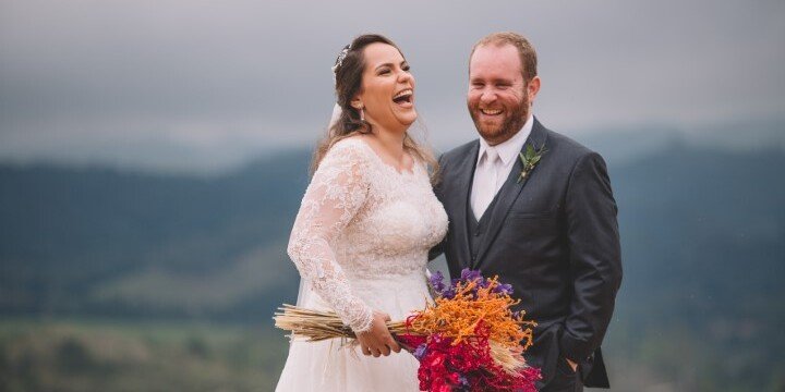 Belo casal Fernanda Rosa e Alen Barone