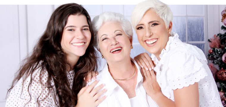 Elzinha, Eleonora e Eliza. Três gerações lindas!