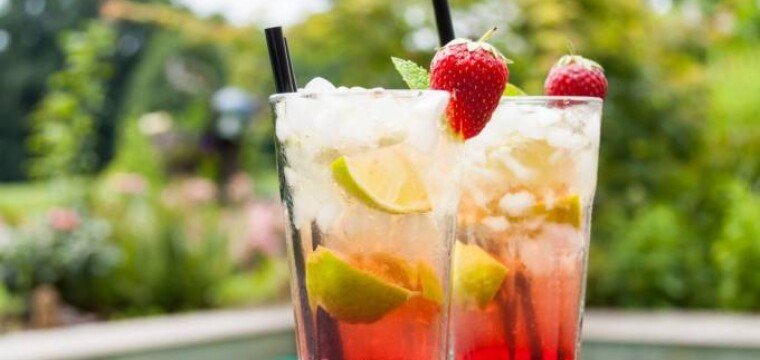 Na praia ou na piscina: 6 drinques descomplicados para testar neste verão