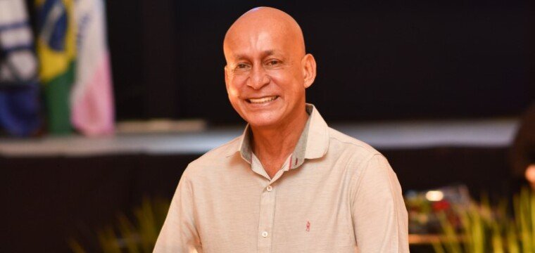 Gilson Rosa recebe Comenda Newton Braga