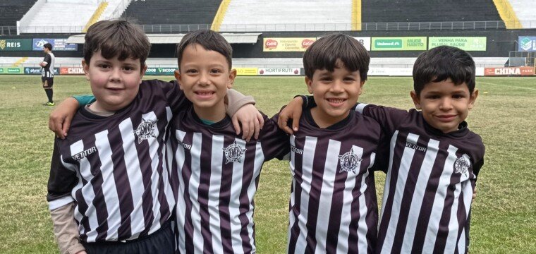 Escolinha de futebol do Estrela do Norte atende mais de 60 crianças no Sumaré