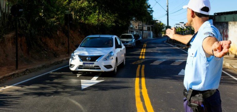 Mudanças no trânsito entre os bairros Ibitiquara e Ferroviários entram em vigor