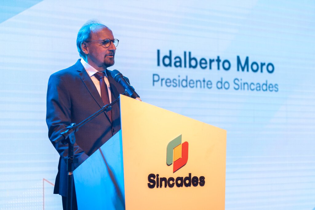 Sindicade Sincades comemora 25 anos com lançamento de livro e nova marca | Leia