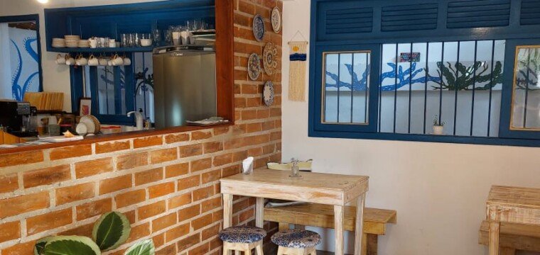 Com ambiente pet friendly e gastronomia descomplicada, cafeteria Empório Rerigtiba celebra dois anos