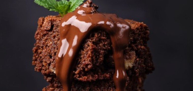 Aprenda a fazer essa receita fácil de Brownie de chocolate