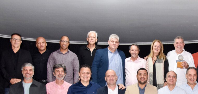 Posse da nova diretoria do Jaraguá Tênis Clube marca compromisso com a continuidade do desenvolvimento