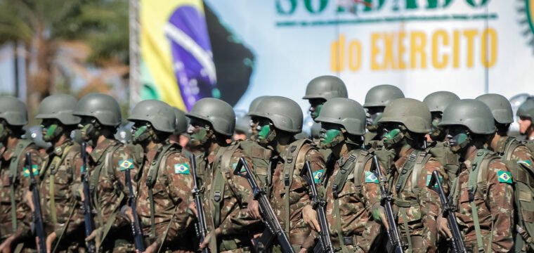 Boulevard Shopping Vila Velha celebra a Semana da Pátria com exposição de fotos e viatura operacional do exército