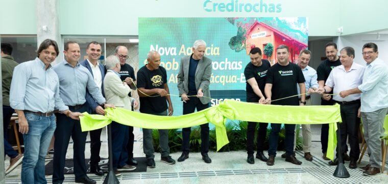Novas estruturas: Sicoob Credirochas reinaugura agência em Atílio Vivácqua
