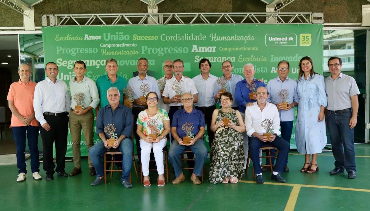 Médicos fundadores são homenageados nos 35 anos da Unimed Sul Capixaba ...