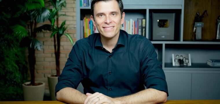 Gustavo Cerbasi, autor do best-seller “Casais Inteligentes Enriquecem Juntos”, ministra palestra gratuita em Vila Velha