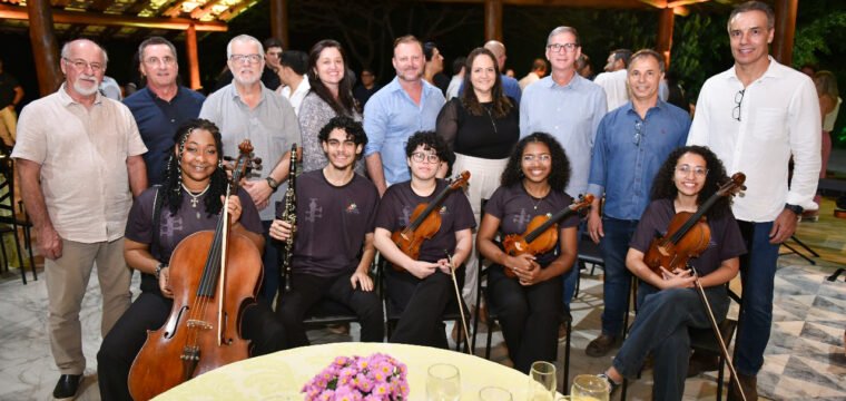 Coquetel de lançamento da marca do 18º Jantar Beneficente Rochativa