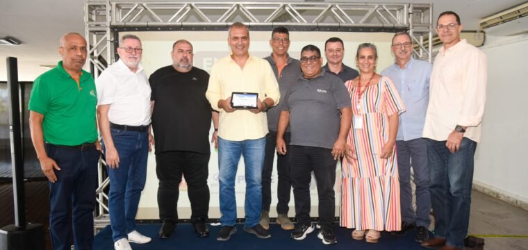 Encontro de Empresários Celebra Homenagens  e Parcerias no Jaraguá Tênis Clube
