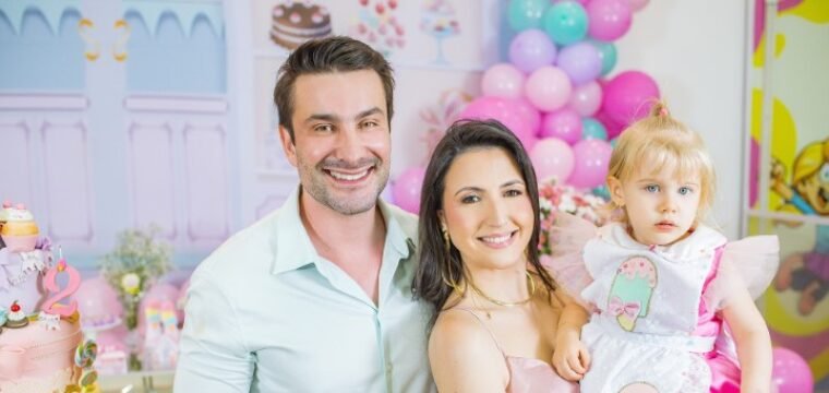 O casal Dr Bruno Bastos – Dra Aira Faber comemorou o aniversário de 2 anos da filha Isabela, com muito amor e alegria.