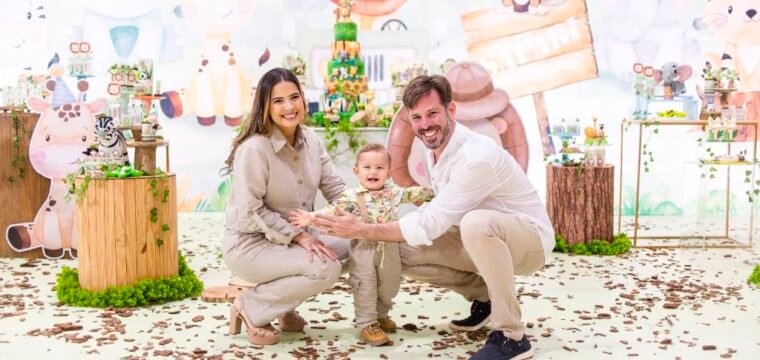 Pâmella Sartório e Gabriel Scaramussa comemorando 1 aninho do pequeno João. Parabéns!