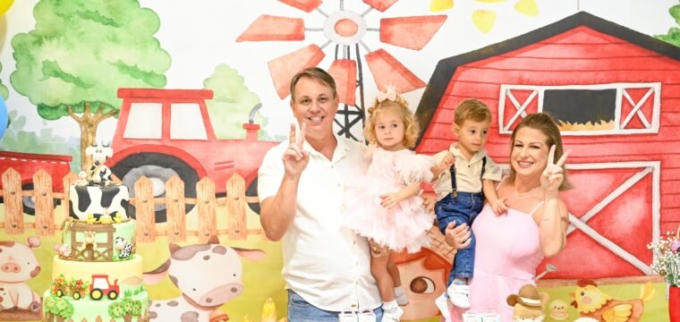 Os irmãos gêmeos Beatriz e Davi comemoram 2 aninhos
