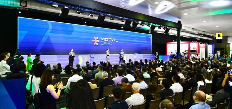Abertura da Modal Expo 2025 tem presença de autoridades, entrega de premiação e lançamento de plataforma para otimizar operações aduaneiras