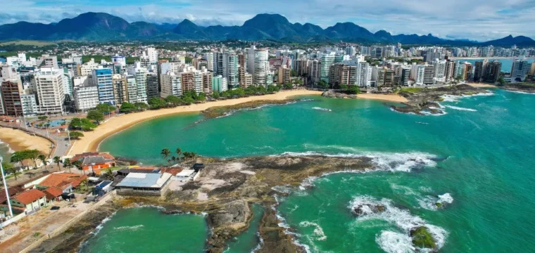 Guarapari além do verão: montanhas, praias e experiências o ano inteiro