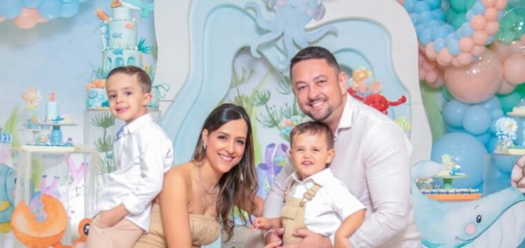 Elisa, José Augusto e João comemorando 2 aninhos do pequeno Pedro. Festa linda!