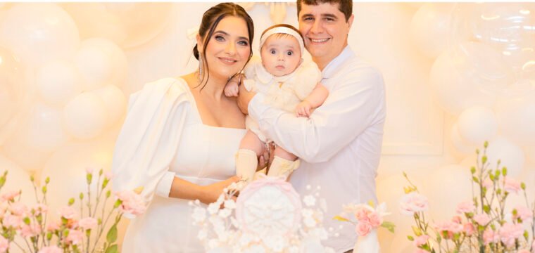 Carla Bettero e Fillype no batizado da pequena Celina