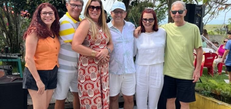 A festa de aniversário do cabeleireiro e empresário Anderson Del’Puppo foi prestigiada por centenas de amigos.