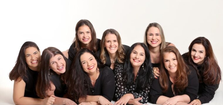 Carolina Mathias Dezan reuniu as amigas para comemorar seus 50 anos. Parabéns!