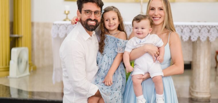 Laila, Raoni, Liv e Zac. Família linda e querida.