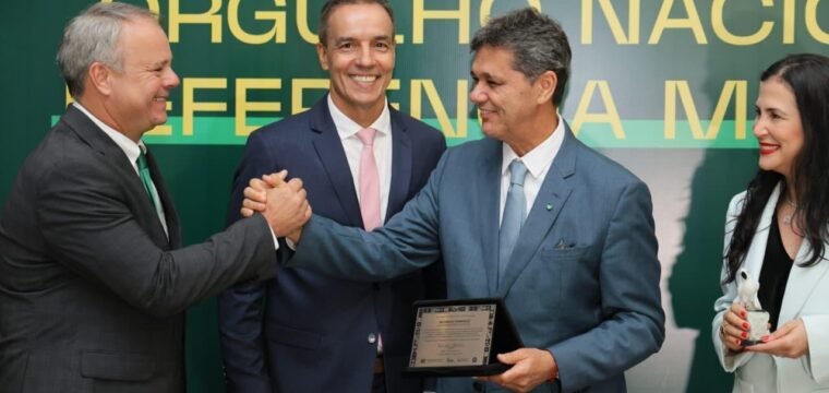 Homenagem em Brasília reconhece atuação de Ricardo Ferraço no fortalecimento das rochas naturais