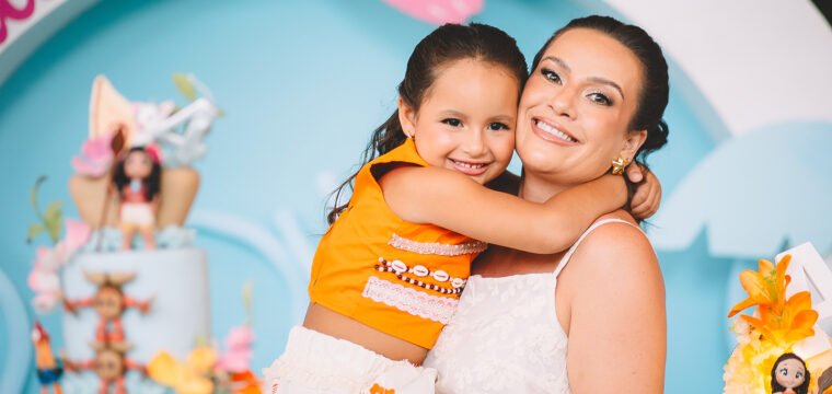 A mamãe Maria Calvi e a filha Ana