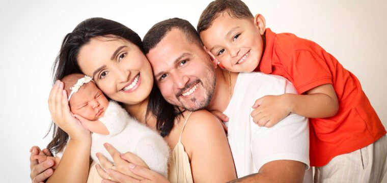 Alana, Riverman e Pedro curtindo Elisa que chegou para completar a família