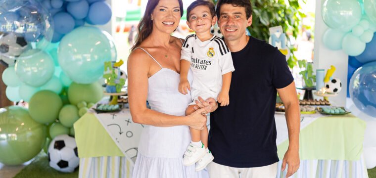 Poliana e Thiago comemorando 2 aninhos do filho Mateus. Parabéns!