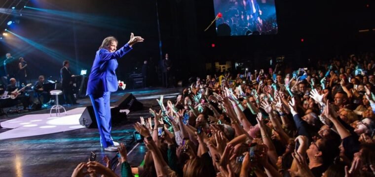 Roberto Carlos celebra 85 anos com show histórico em Cachoeiro neste domingo (19)