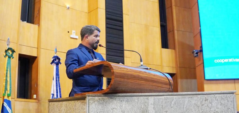 ALES homenageia lideranças e fortalece o cooperativismo