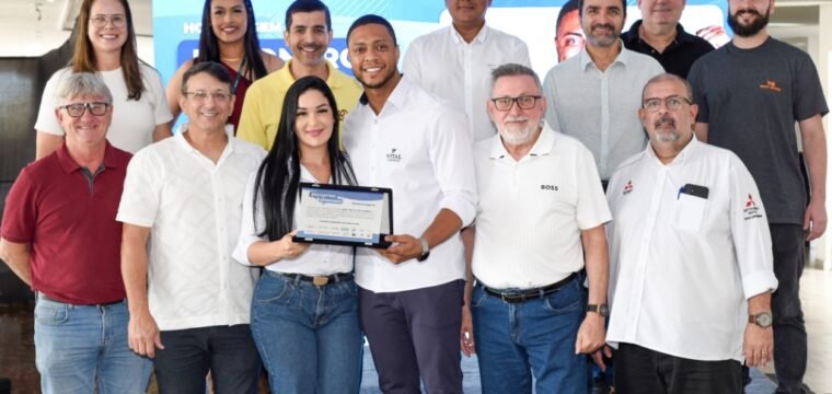 Networking e homenagem marcam mais uma edição do Encontro de Empresários