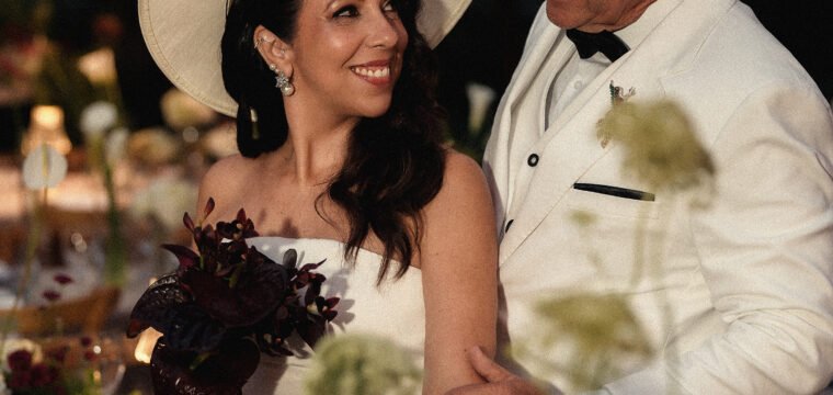 Um casamento que contou a nossa história: entre jardins europeus, romantismo  e poesia