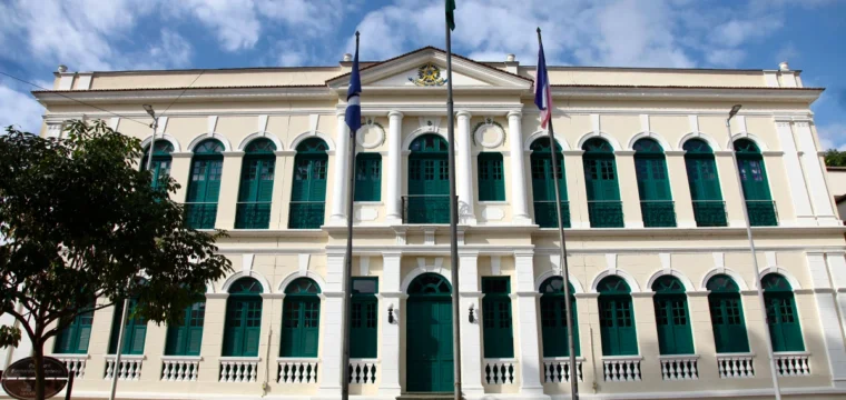 Ponto facultativo e Finados: confira o que funciona em Cachoeiro
